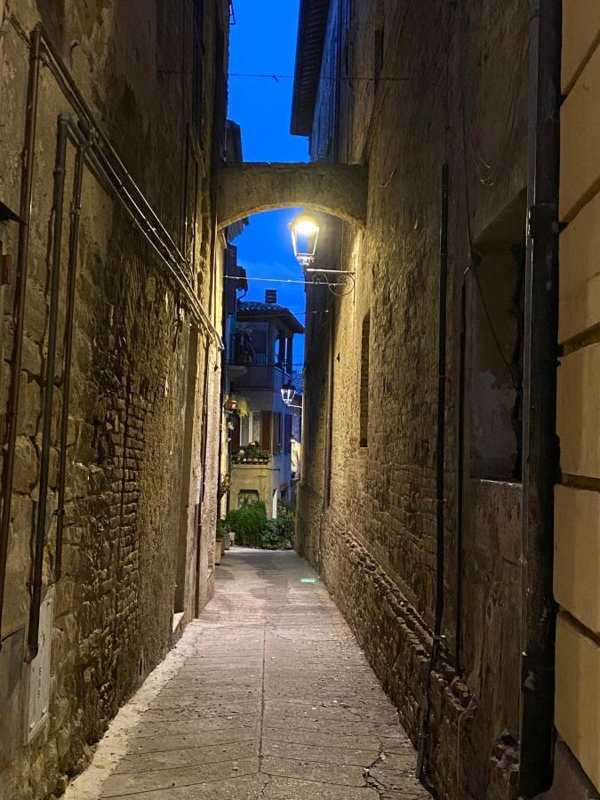 Hotel Palazzo Brunamonti Bevagna Luaran gambar