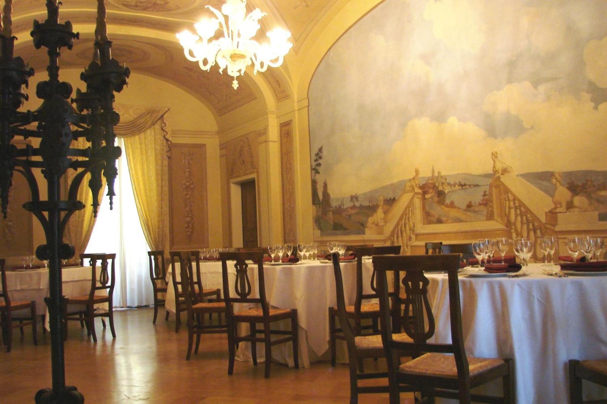 Hotel Palazzo Brunamonti Bevagna Luaran gambar