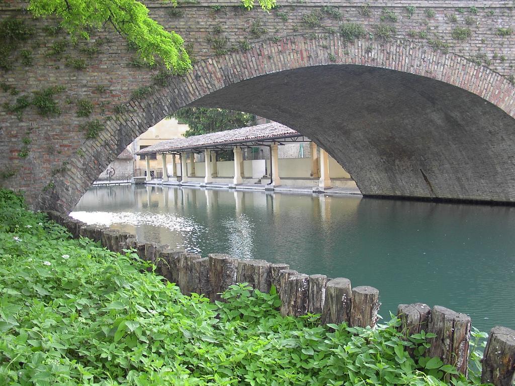 Hotel Palazzo Brunamonti Bevagna Luaran gambar
