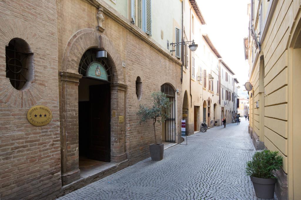 Hotel Palazzo Brunamonti Bevagna Luaran gambar